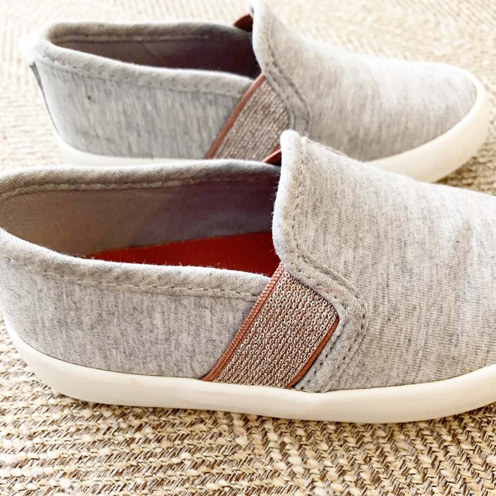 Old Navy gray slip on shoes - Picture 4 of 5